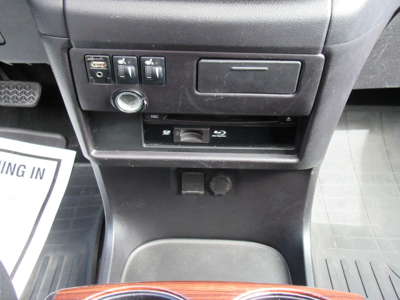 Toyota Sienna Limited AWD 7-Passenger V6 2015