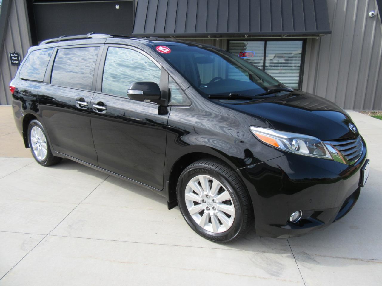 Toyota Sienna Limited AWD 7-Passenger V6 2015