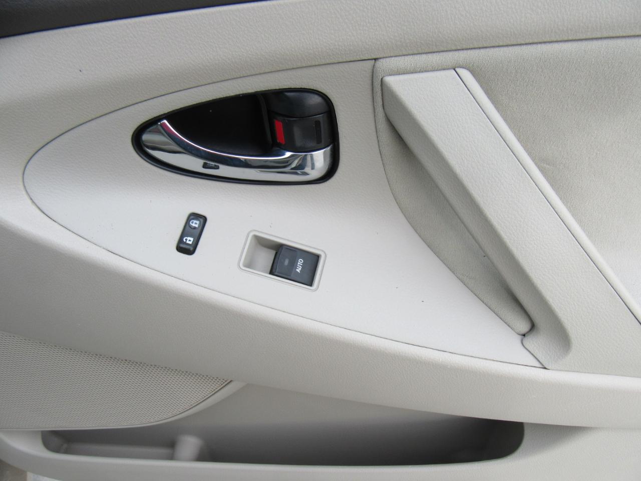 Toyota Camry LE 2011