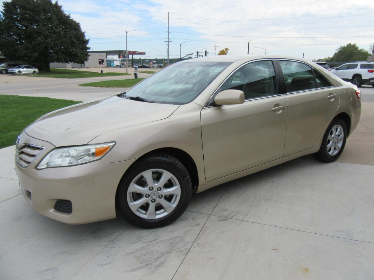 Toyota Camry LE 2011