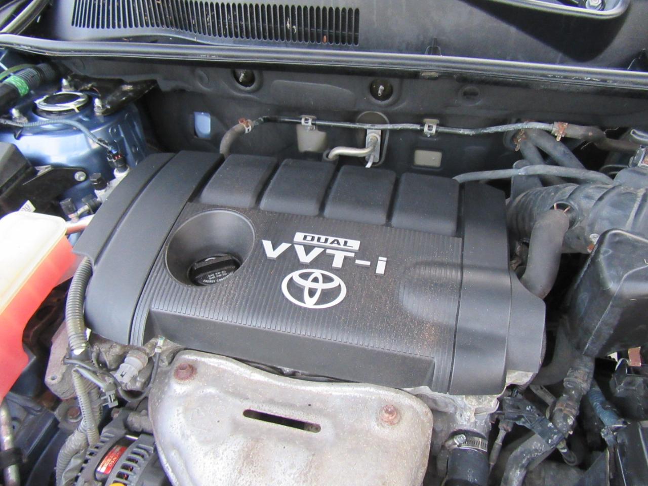 Toyota RAV4 Base 2010