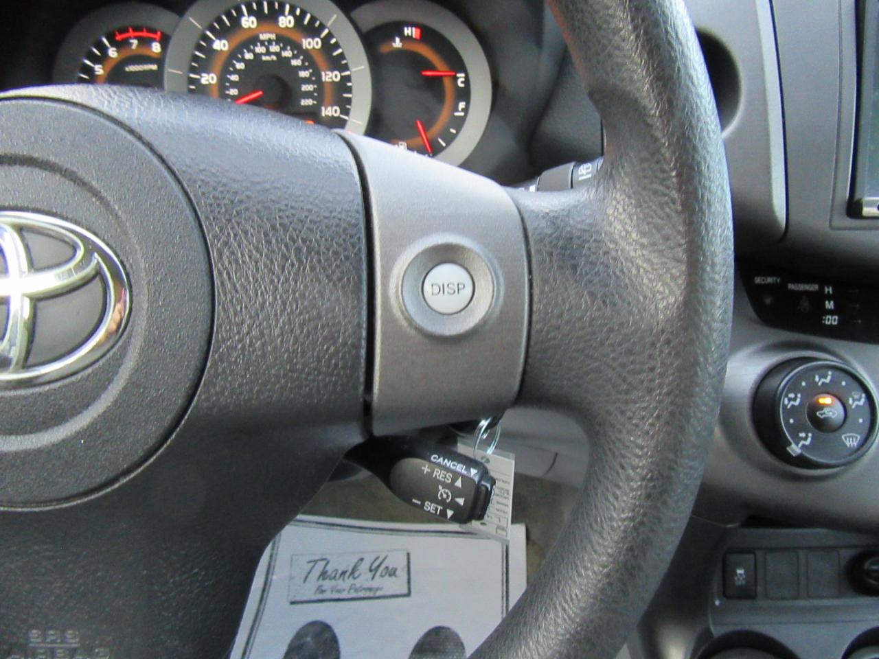 Toyota RAV4 Base 2010