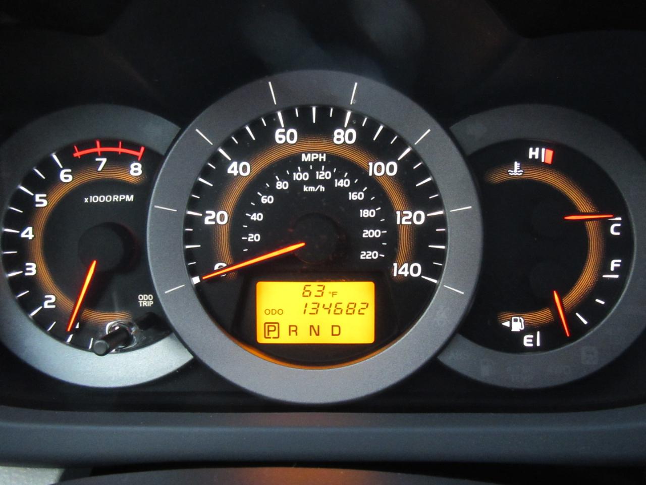 Toyota RAV4 Base 2010