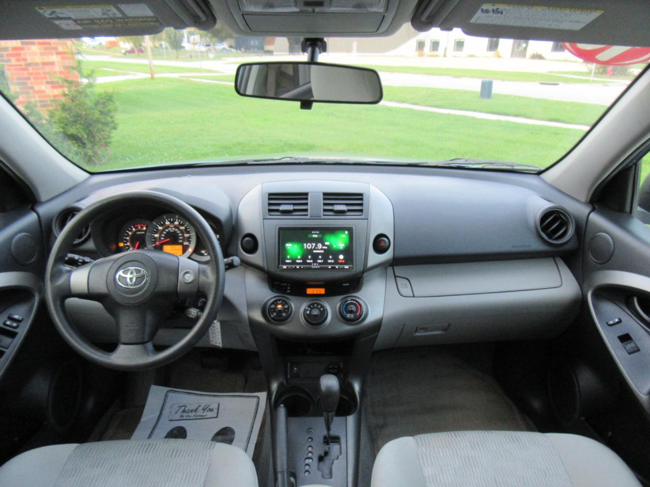 Toyota RAV4 Base 2010