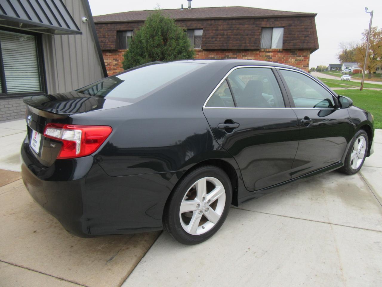 Toyota Camry SE 2014