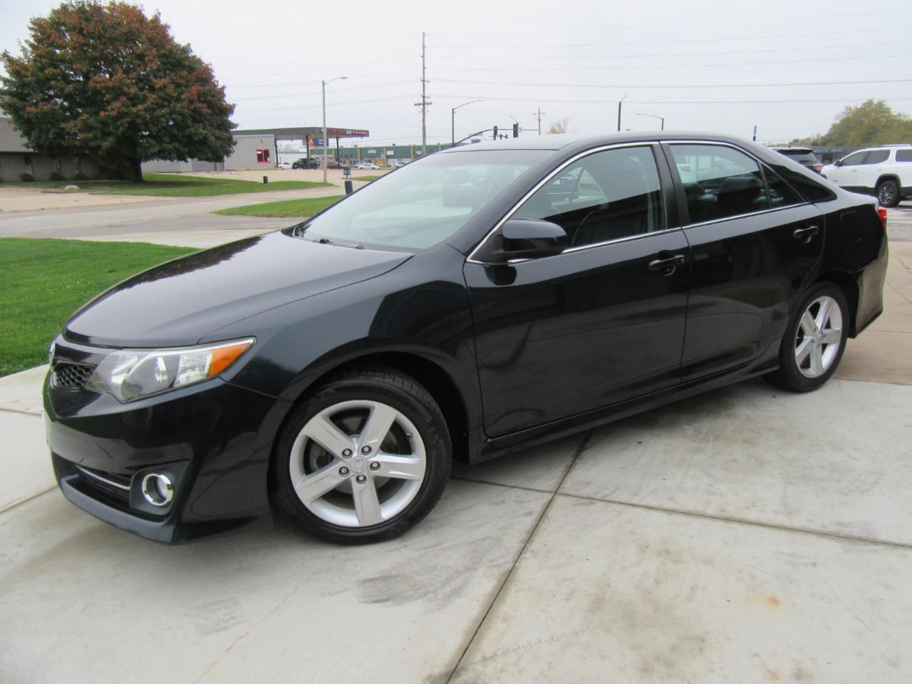 Toyota Camry SE 2014
