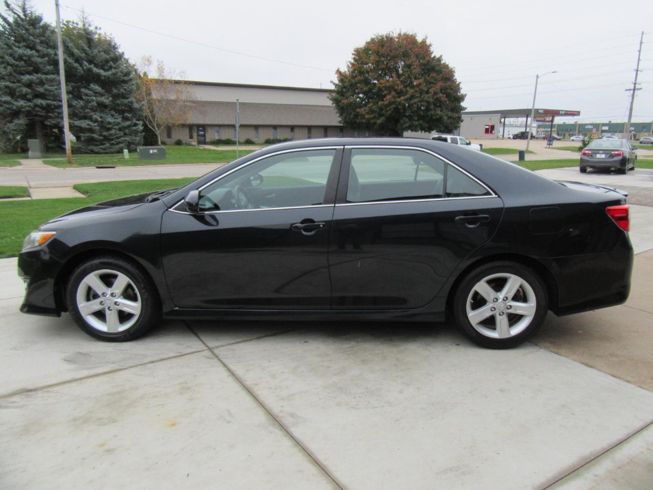 Toyota Camry SE 2014