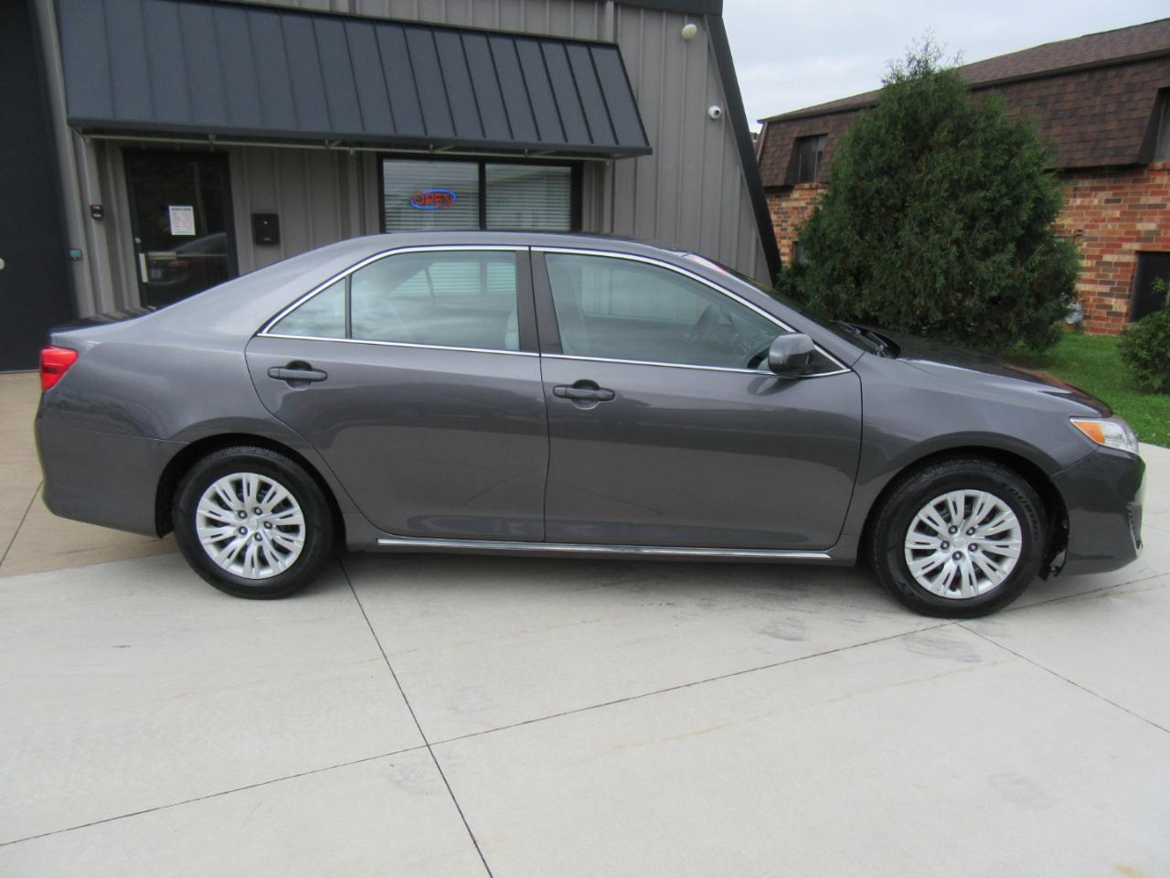 Toyota Camry LE 2013