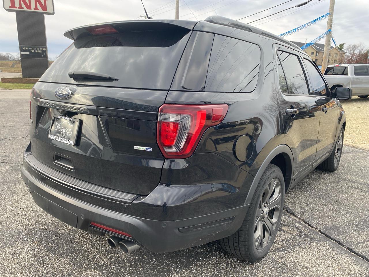 Ford Explorer Sport 4D SUV 4WD 2018