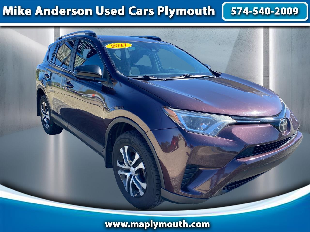 Toyota RAV4 LE 4D SUV AWD 2017