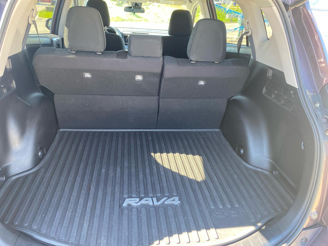 Toyota RAV4 LE 4D SUV AWD 2017