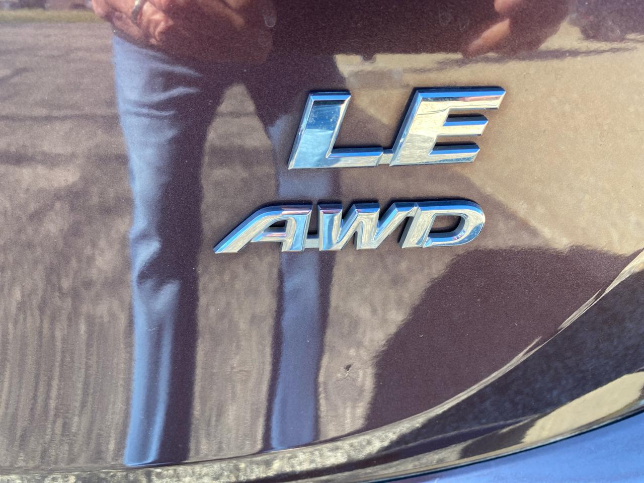 Toyota RAV4 LE 4D SUV AWD 2017