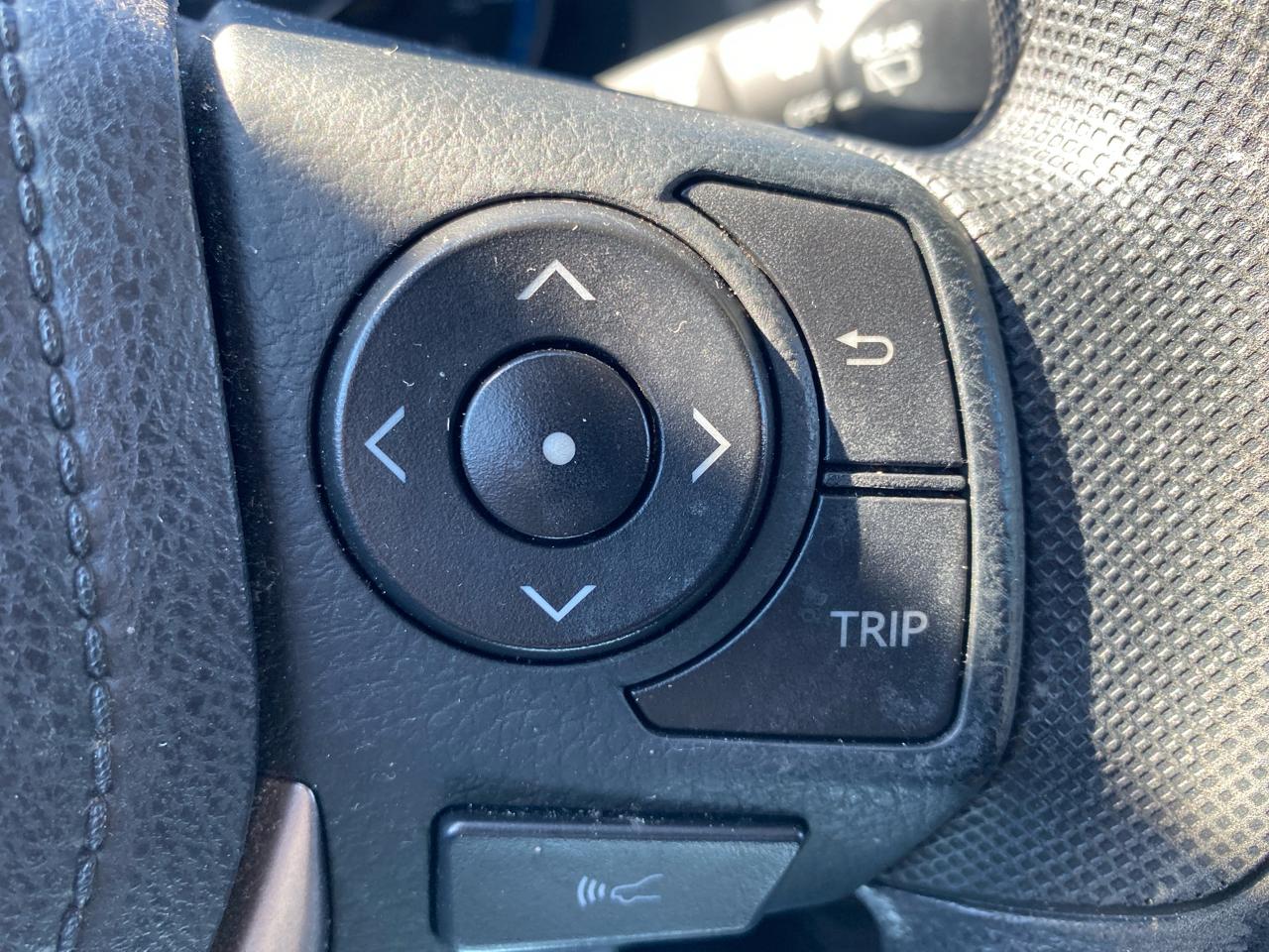 Toyota RAV4 LE 4D SUV AWD 2017