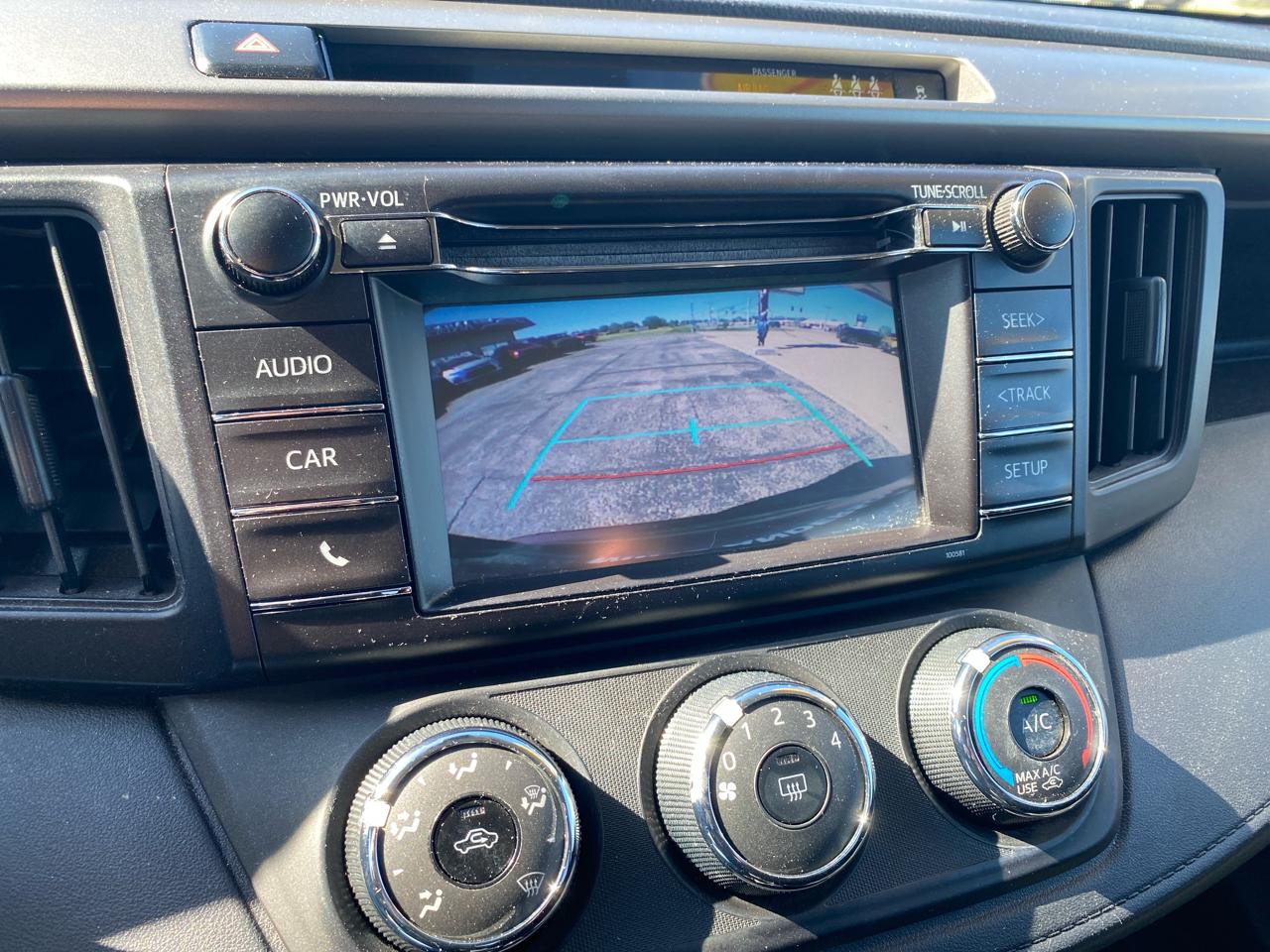 Toyota RAV4 LE 4D SUV AWD 2017