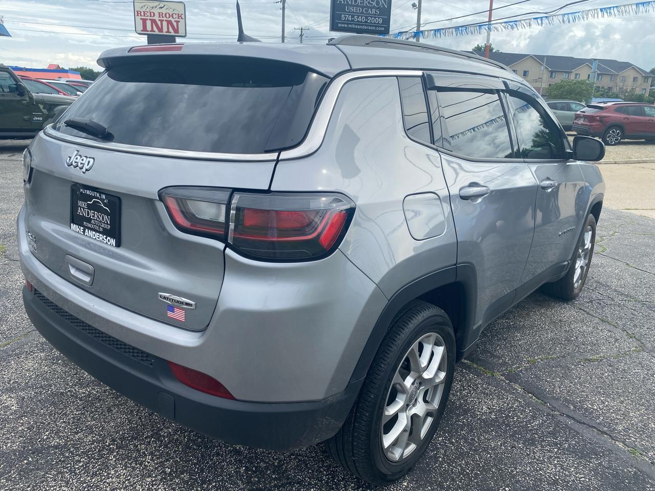 Jeep Compass Latitude LUX 4D SUV 4WD 2022