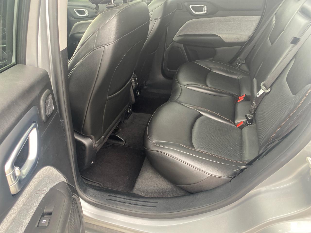 Jeep Compass Latitude LUX 4D SUV 4WD 2022