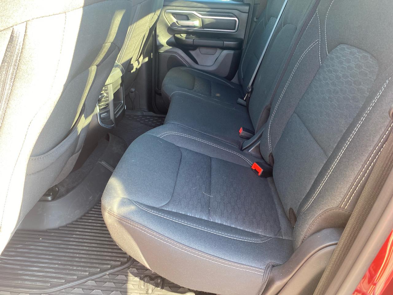 RAM 1500 Big Horn 4x4 Quad Cab 6'4" Box 2025