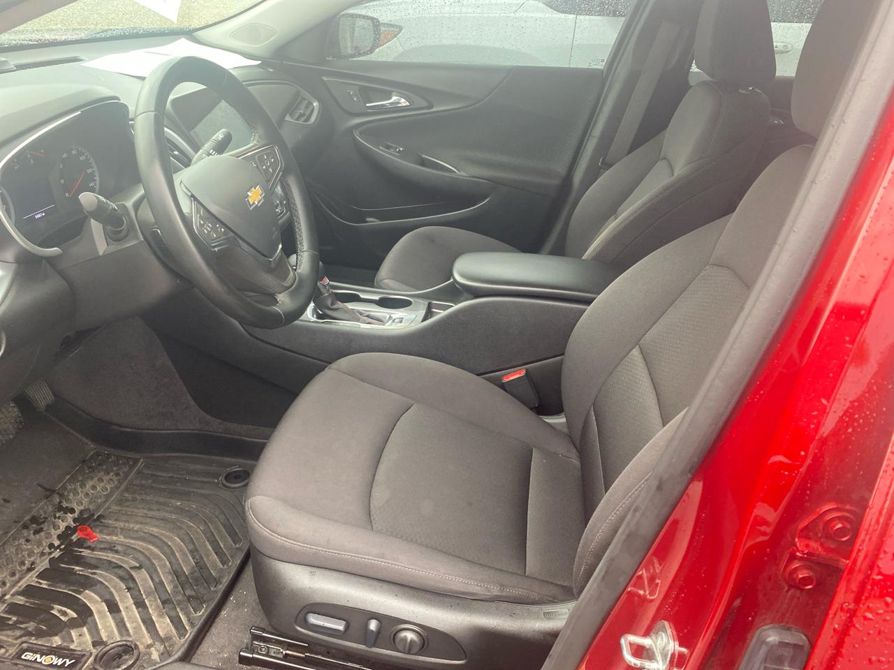 Chevrolet Malibu 4dr Sdn RS 2024