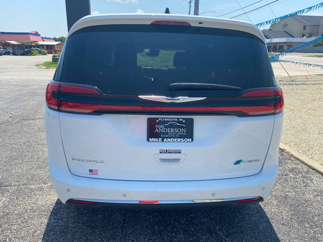 Chrysler Pacifica Hybrid Touring L FWD 2023