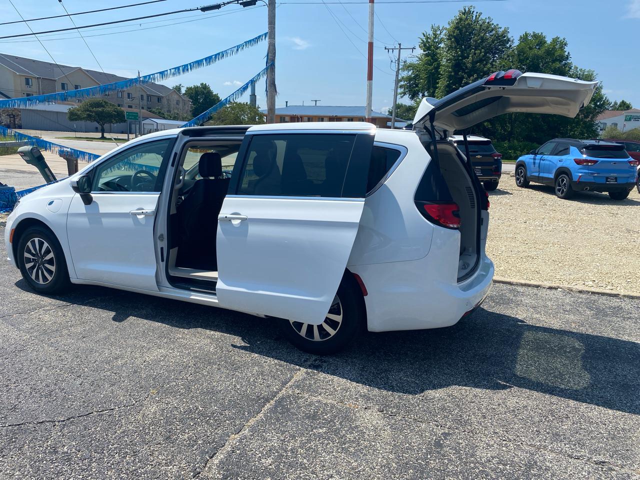 Chrysler Pacifica Hybrid Touring L FWD 2023