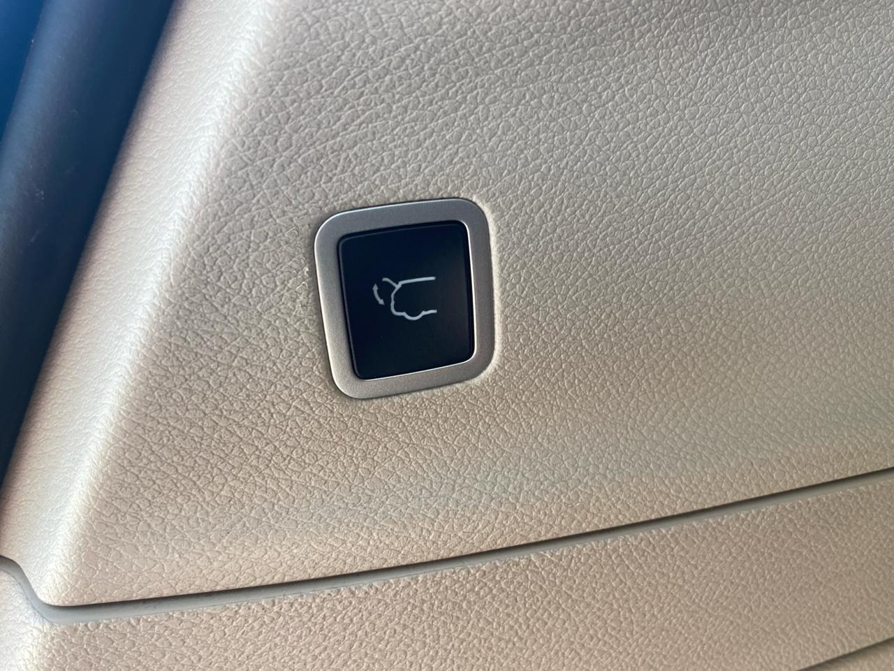 Chrysler Pacifica Hybrid Touring L FWD 2023