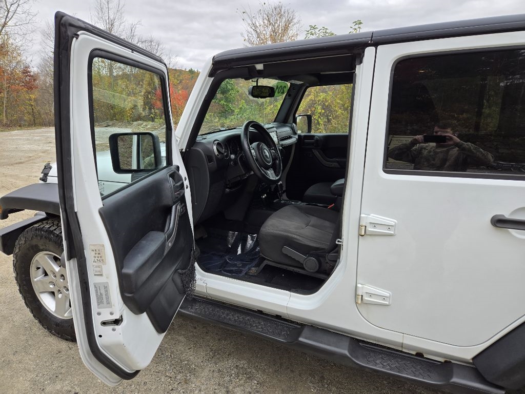 Jeep Wrangler Unlimited Sport 4WD 2015 Jeep Wrangler Unlimited Sport 4WD 2015