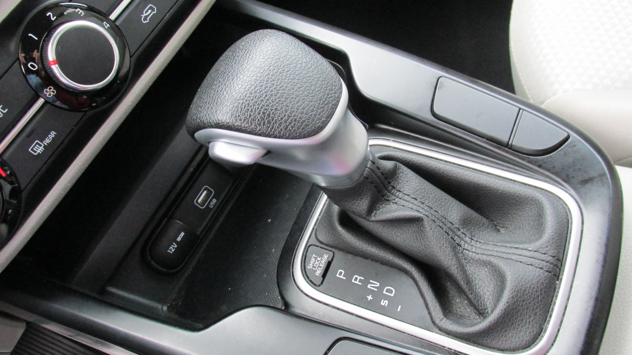 Kia Soul LX CVT 2022