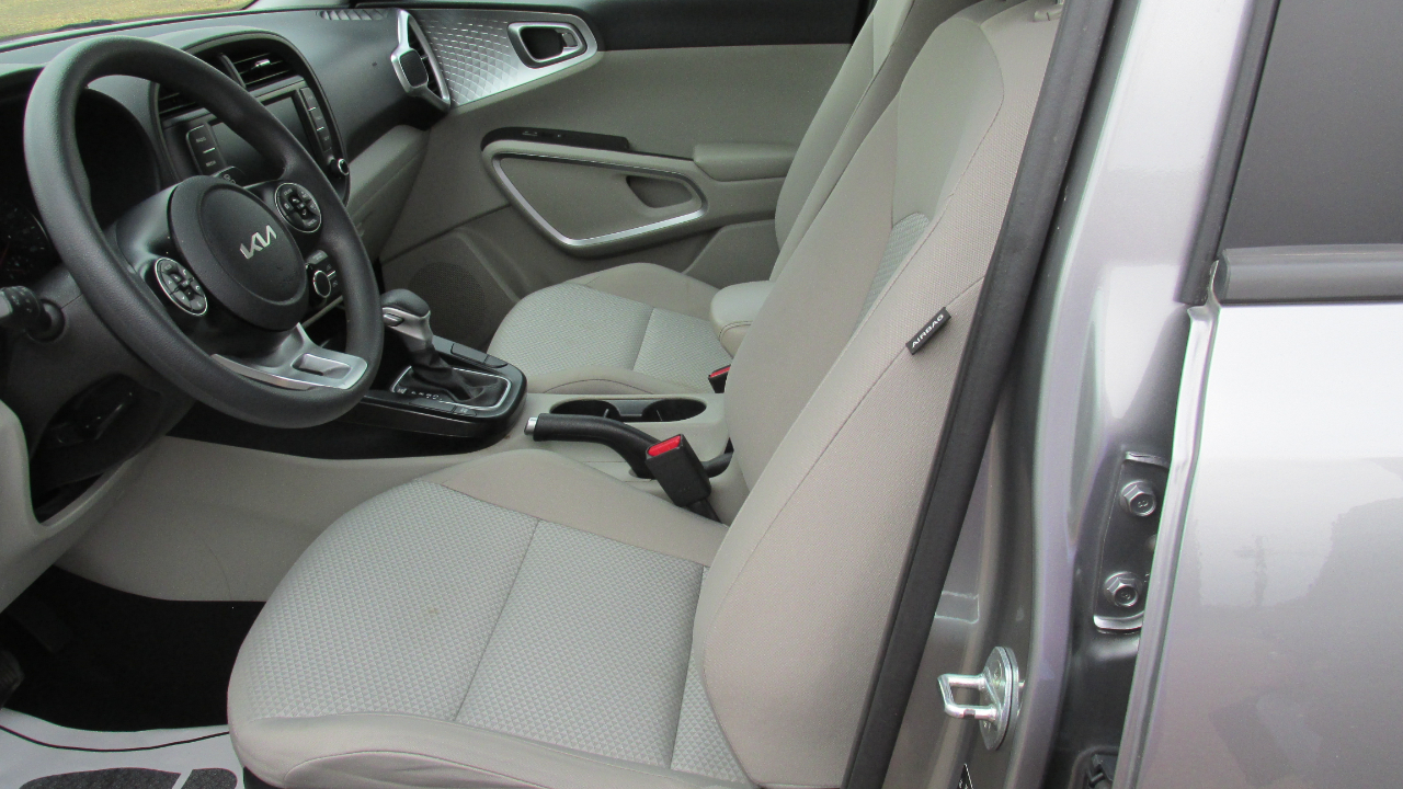 Kia Soul LX CVT 2022