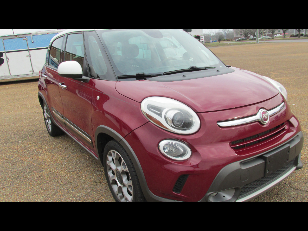 2016 FIAT 500L Trekking's photo