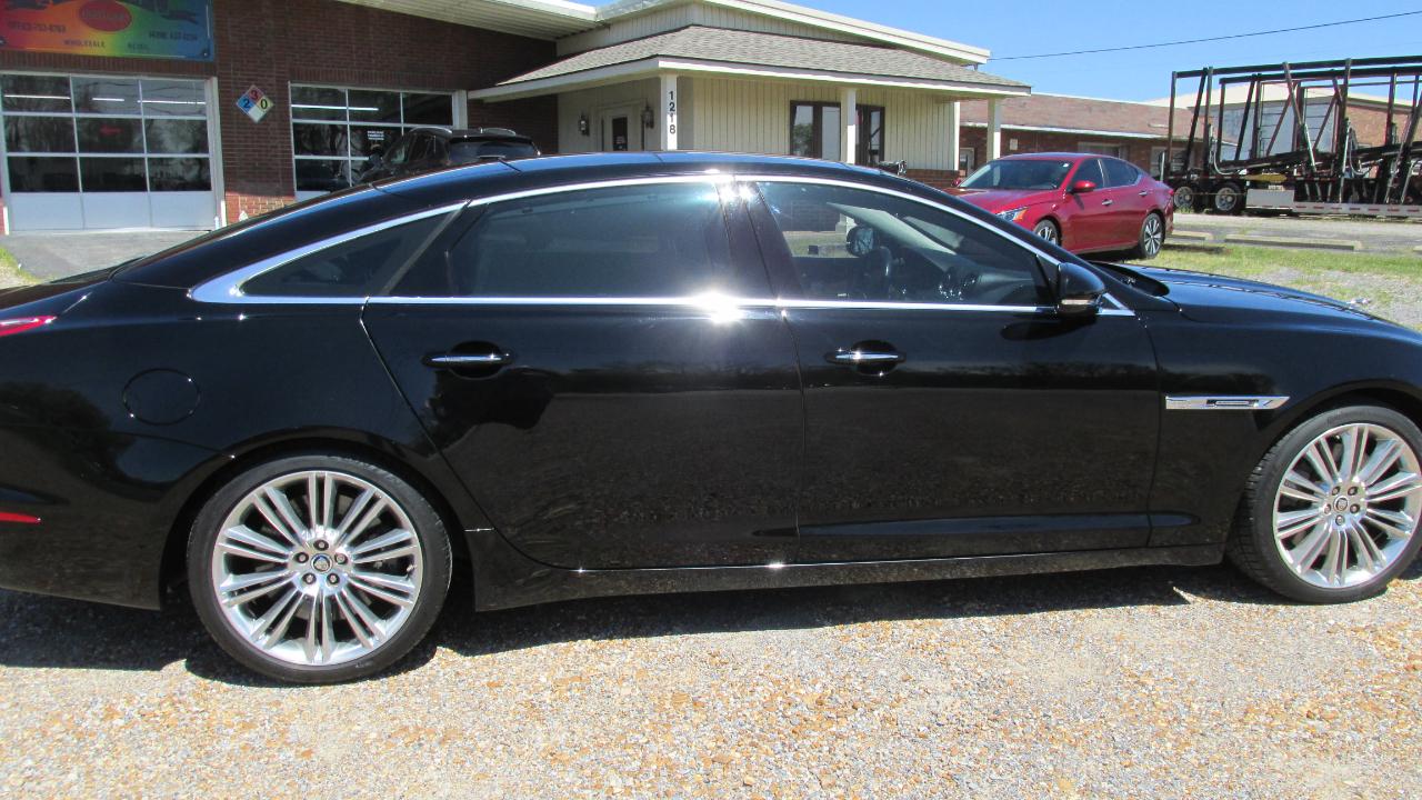 Jaguar XJL  2011