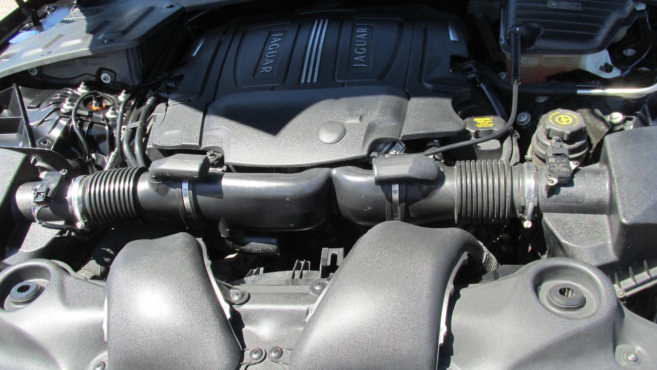 Jaguar XJL  2011