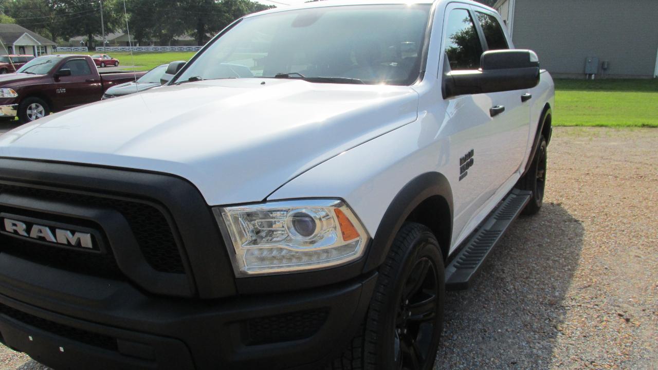 RAM 1500 Classic Tradesman Crew Cab SWB 4WD 2023