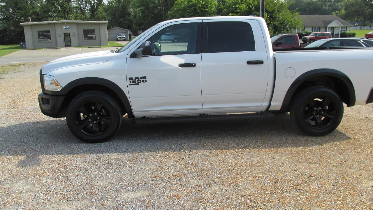 RAM 1500 Classic Tradesman Crew Cab SWB 4WD 2023