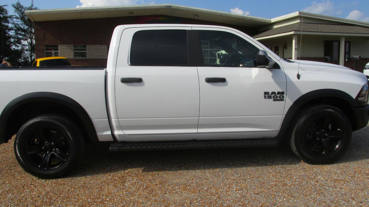 RAM 1500 Classic Tradesman Crew Cab SWB 4WD 2023