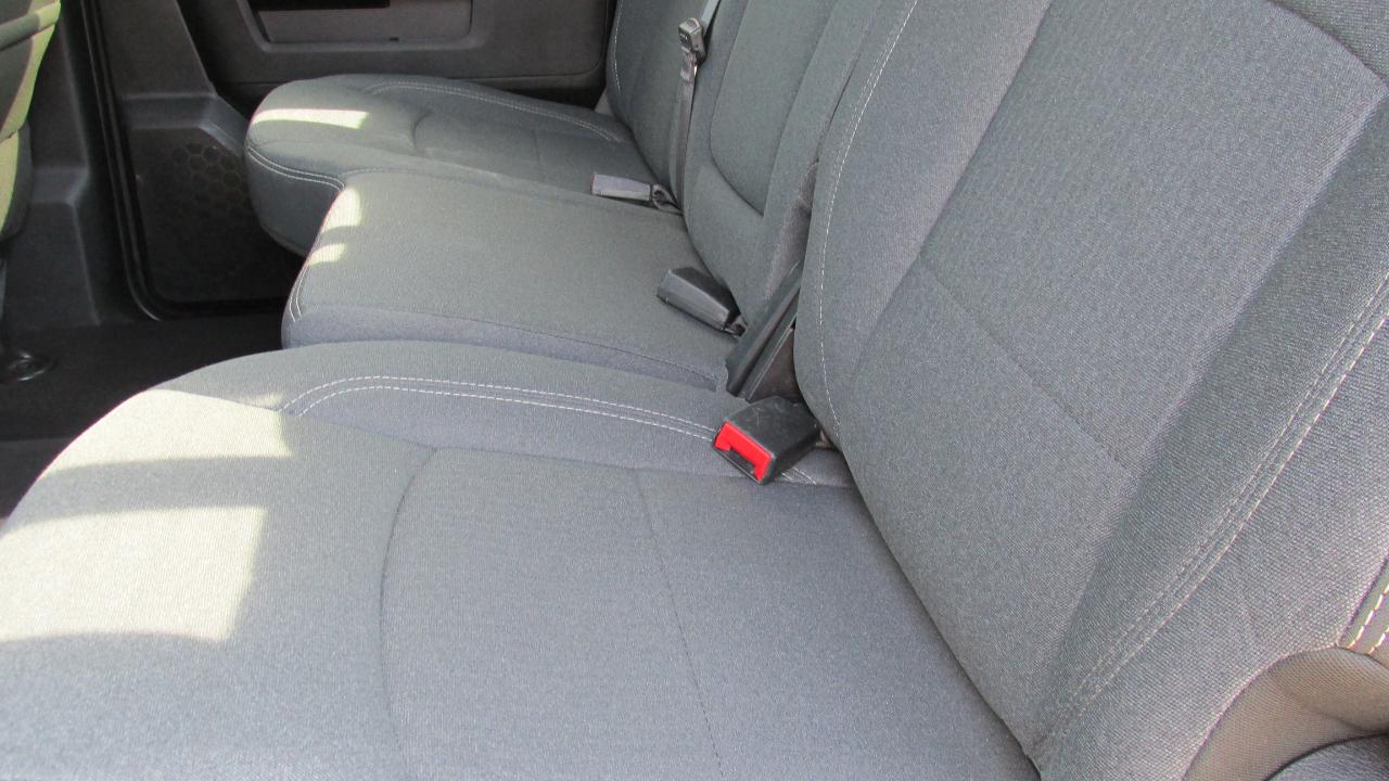 RAM 1500 Classic Tradesman Crew Cab SWB 4WD 2023