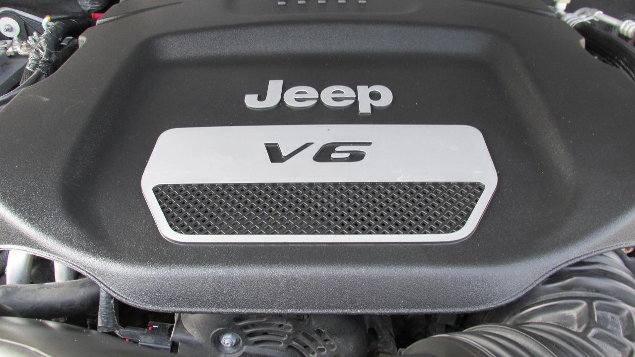 Jeep Wrangler Sahara 4WD 2016