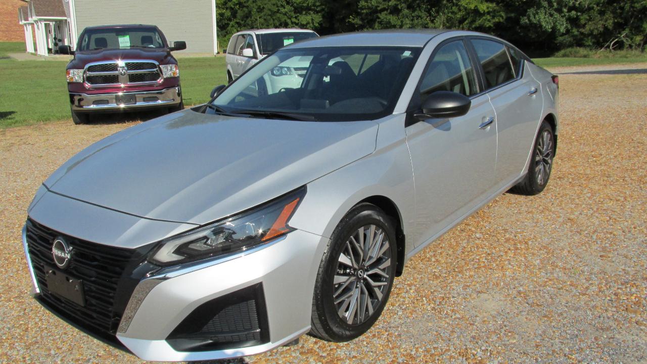Nissan Altima 2.5 SV 2024