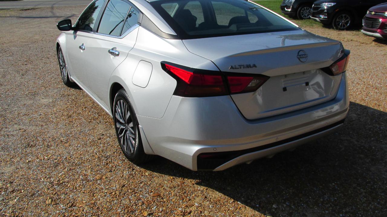 Nissan Altima 2.5 SV 2024