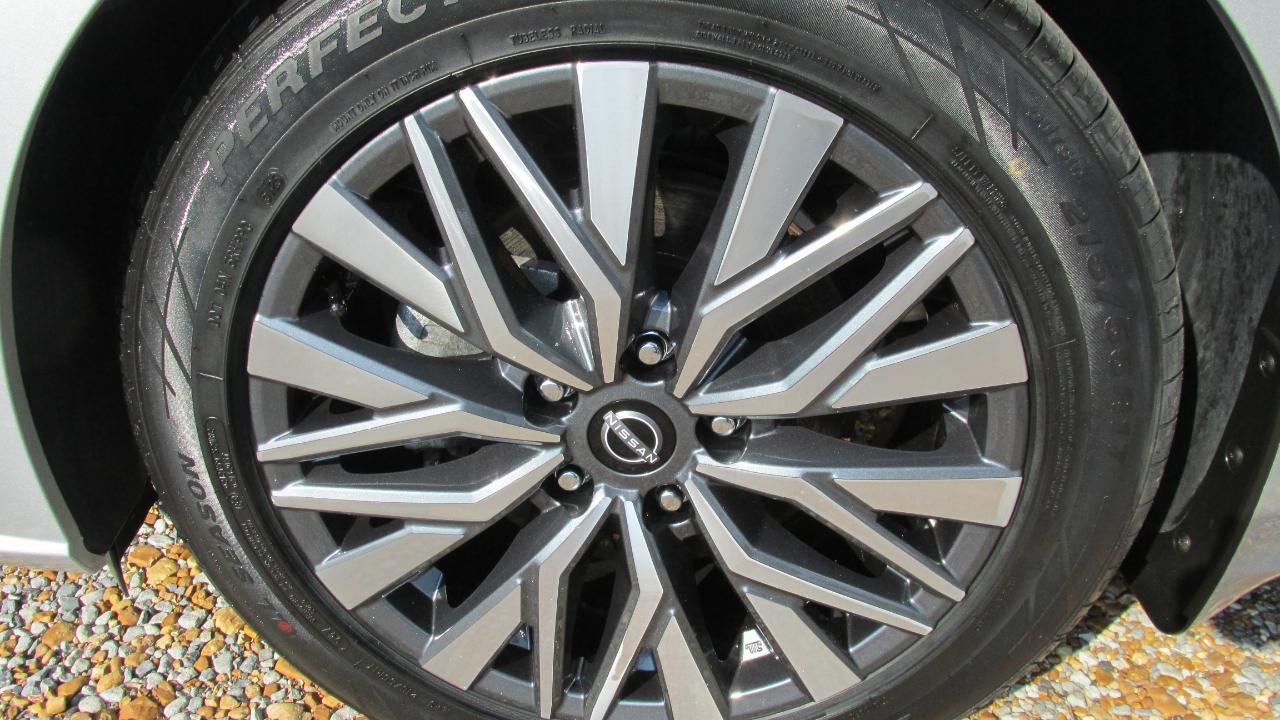 Nissan Altima 2.5 SV 2024