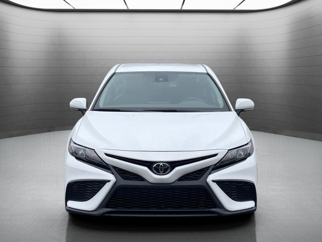 Toyota Camry SE 2024