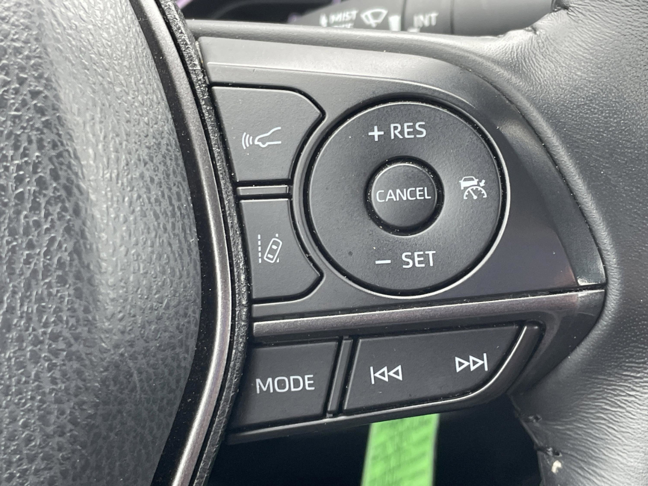 Toyota Camry SE 2024