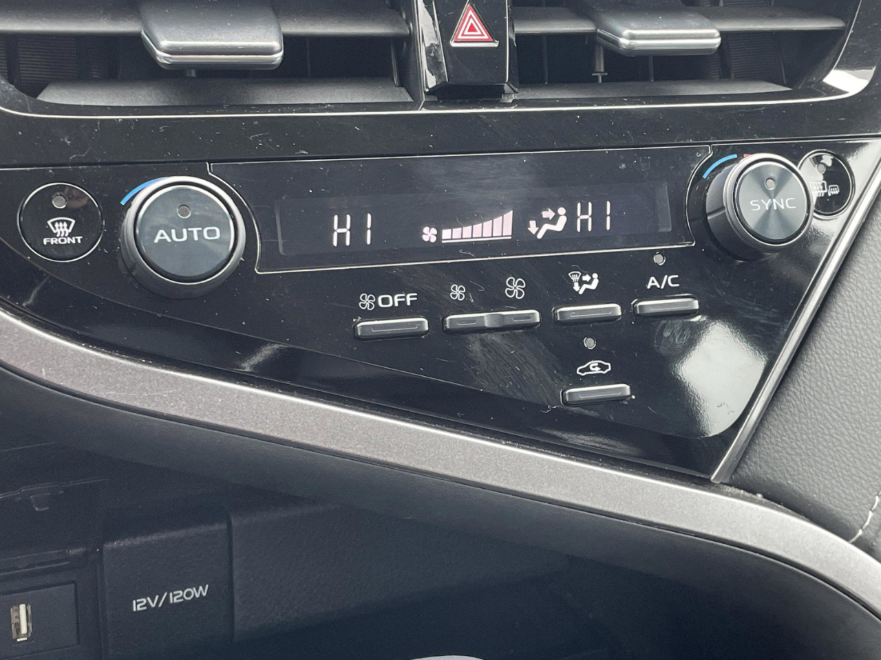 Toyota Camry SE 2024