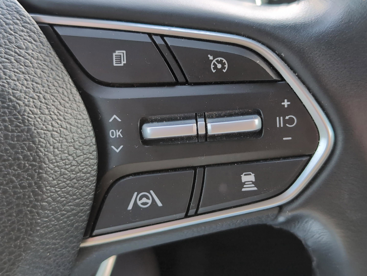 Hyundai Santa Fe SEL AWD 2023