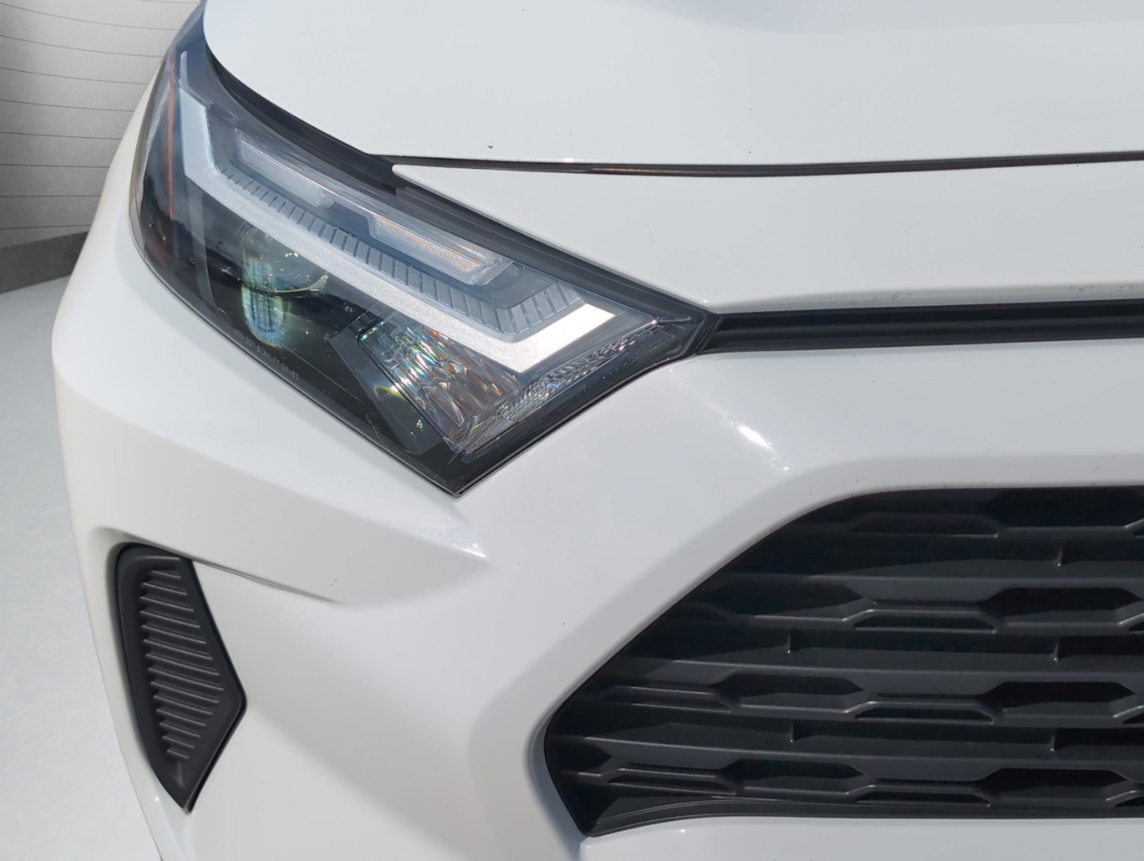 Toyota RAV4 XLE 2024