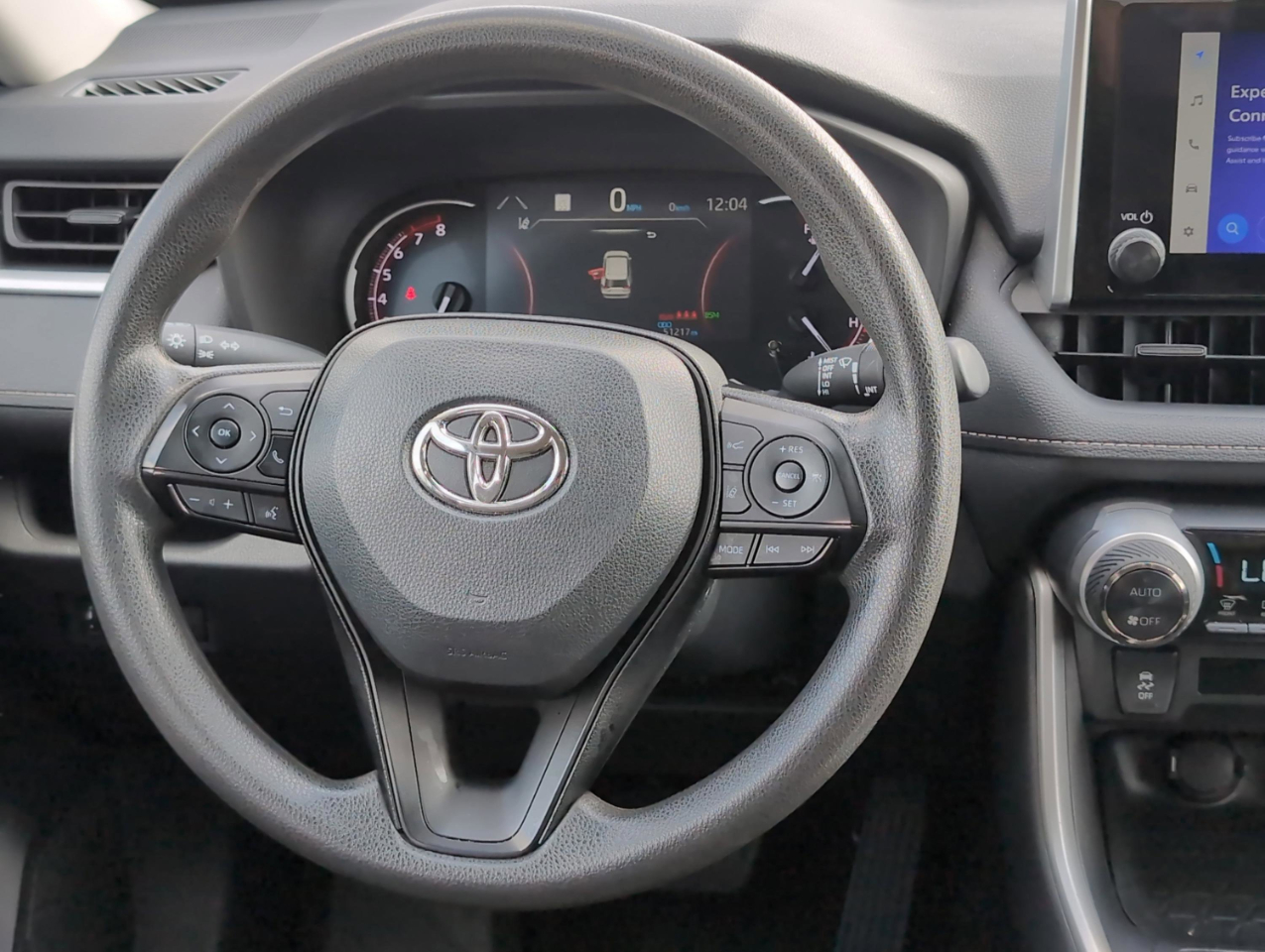 Toyota RAV4 XLE 2024