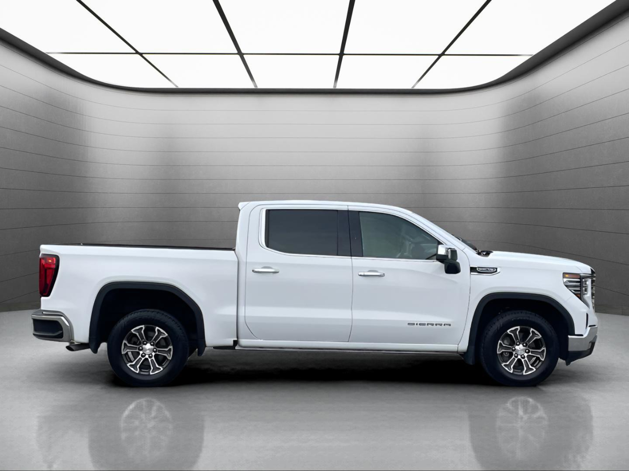 GMC Sierra 1500 SLT Crew Cab 2WD 2024