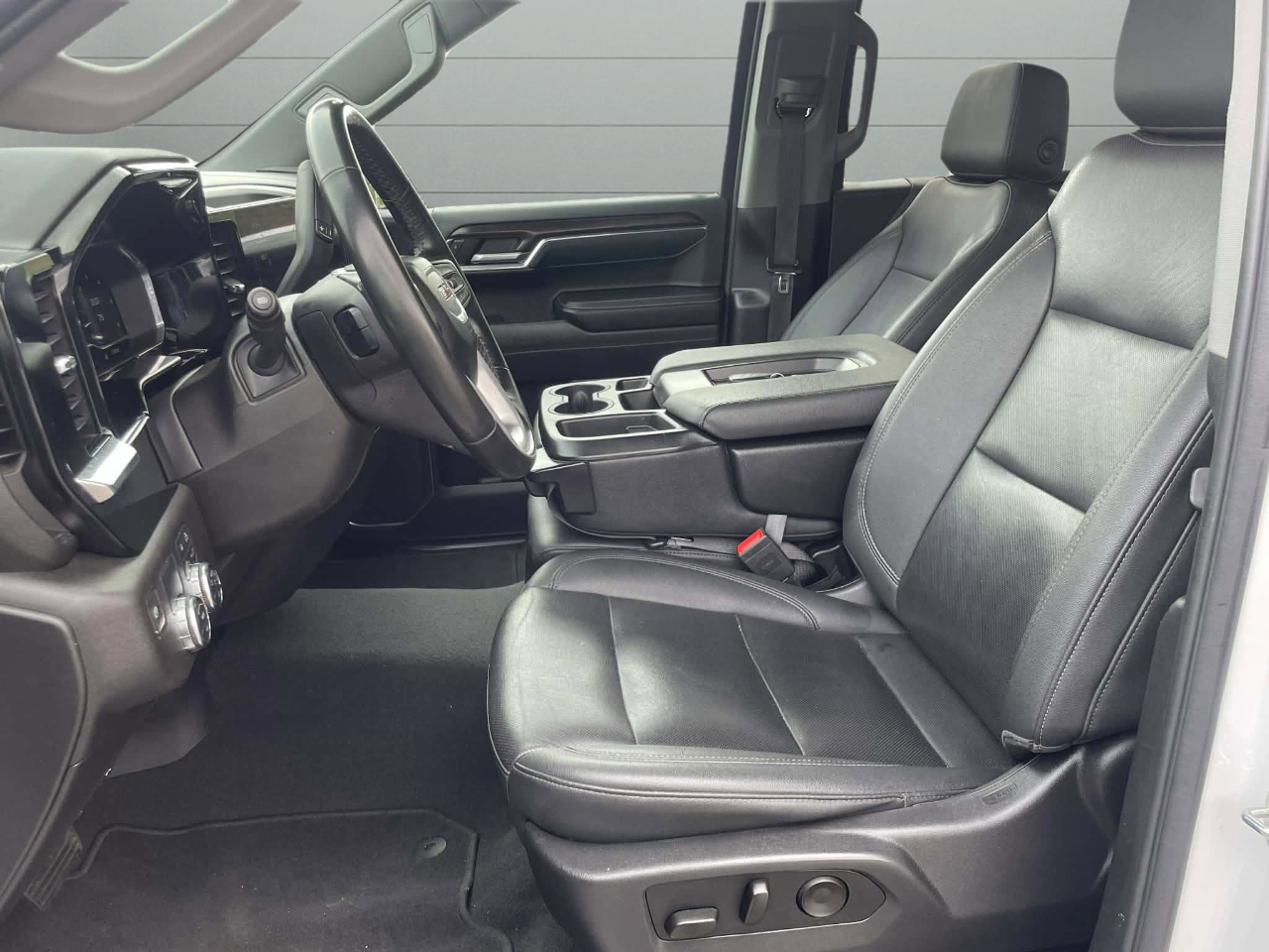 GMC Sierra 1500 SLT Crew Cab 2WD 2024