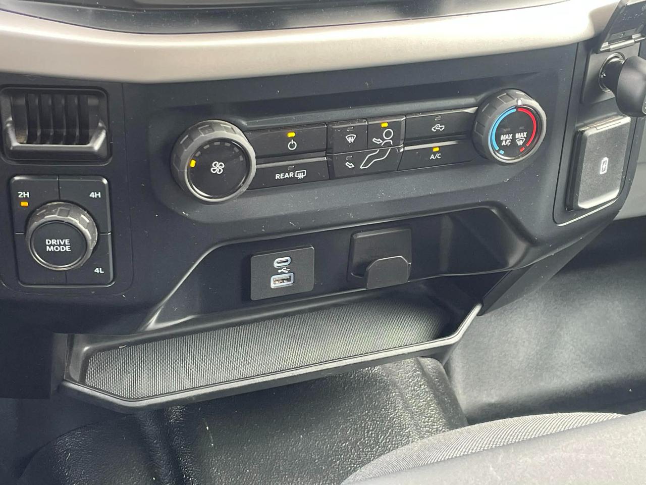 Ford F-150 Lariat SuperCrew 5.5-ft. Bed 4WD 2023