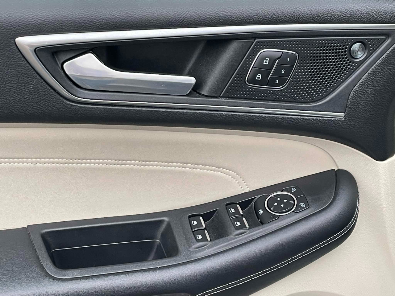 Ford Edge Titanium AWD 2022