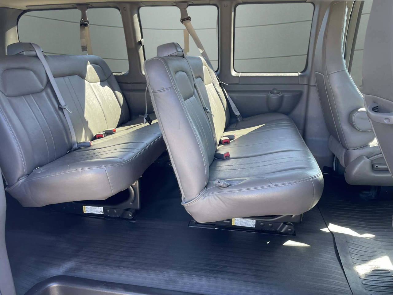 Chevrolet Express LS 2500 2016